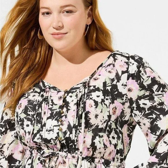 Torrid - Midi Swiss Dot Pleat Long Sleeve Dress in Brushstroke Multi Floral‌‌‌ - Picture 12 of 13